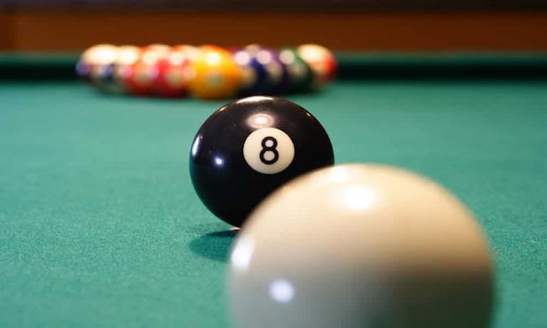 what-does-behind-the-eight-ball-meaning-idiom